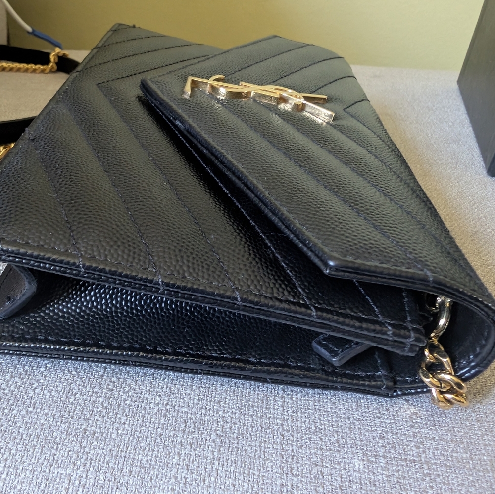 🚨 SOLD 🚨 CAD Saint Laurent WOC - On Hand - Picture 6 of 7